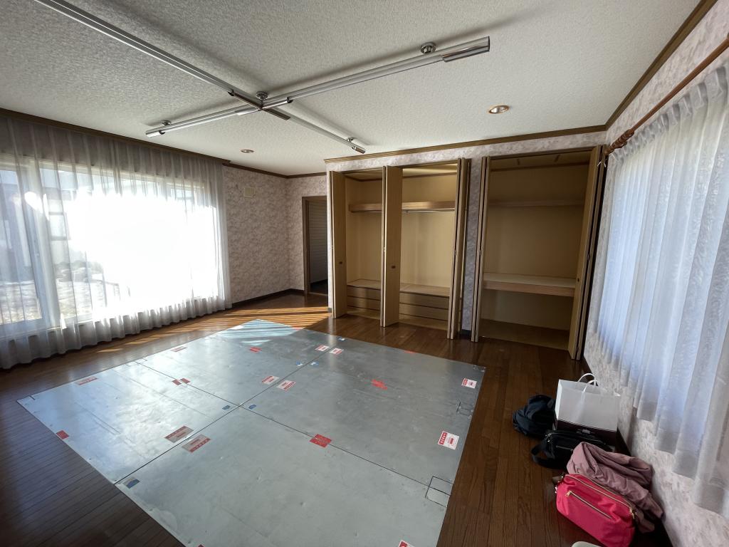 高栄西町７丁目９８番　戸建て 内観