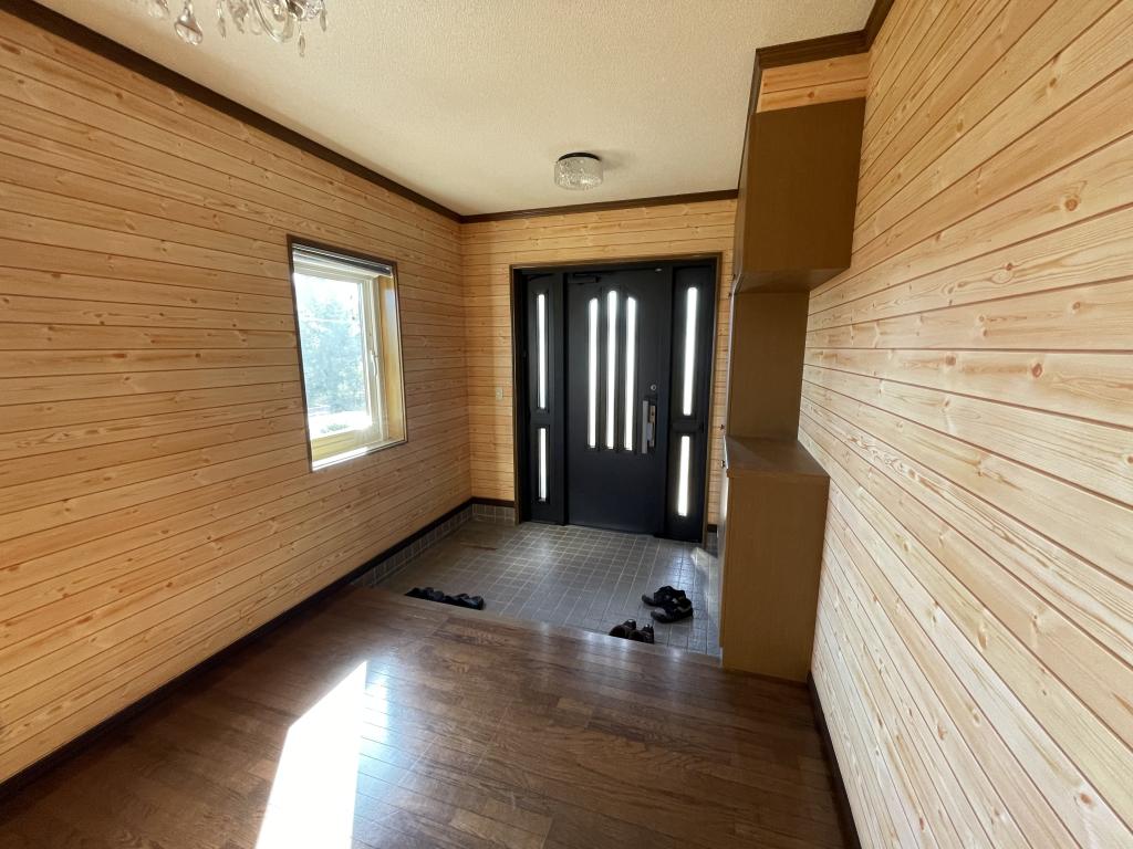高栄西町７丁目９８番　戸建て 内観