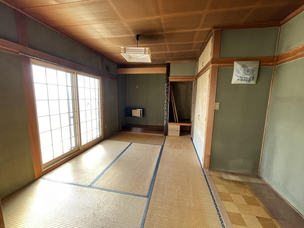 高栄西町７丁目９８番　戸建て 内観