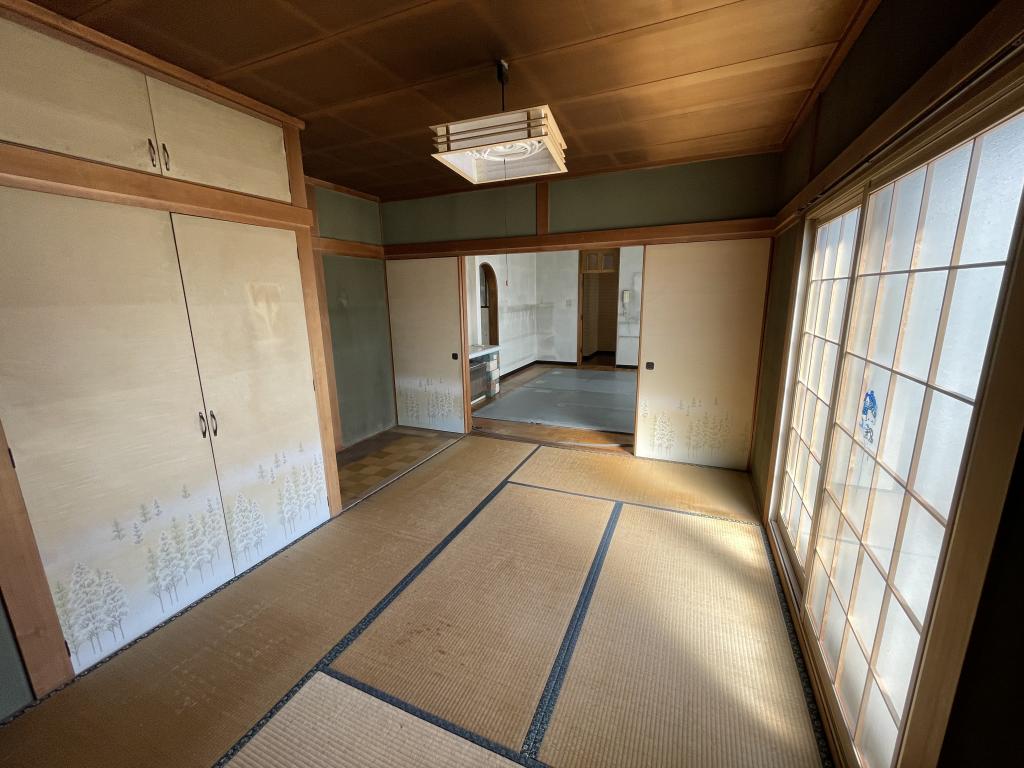 高栄西町７丁目９８番　戸建て 内観