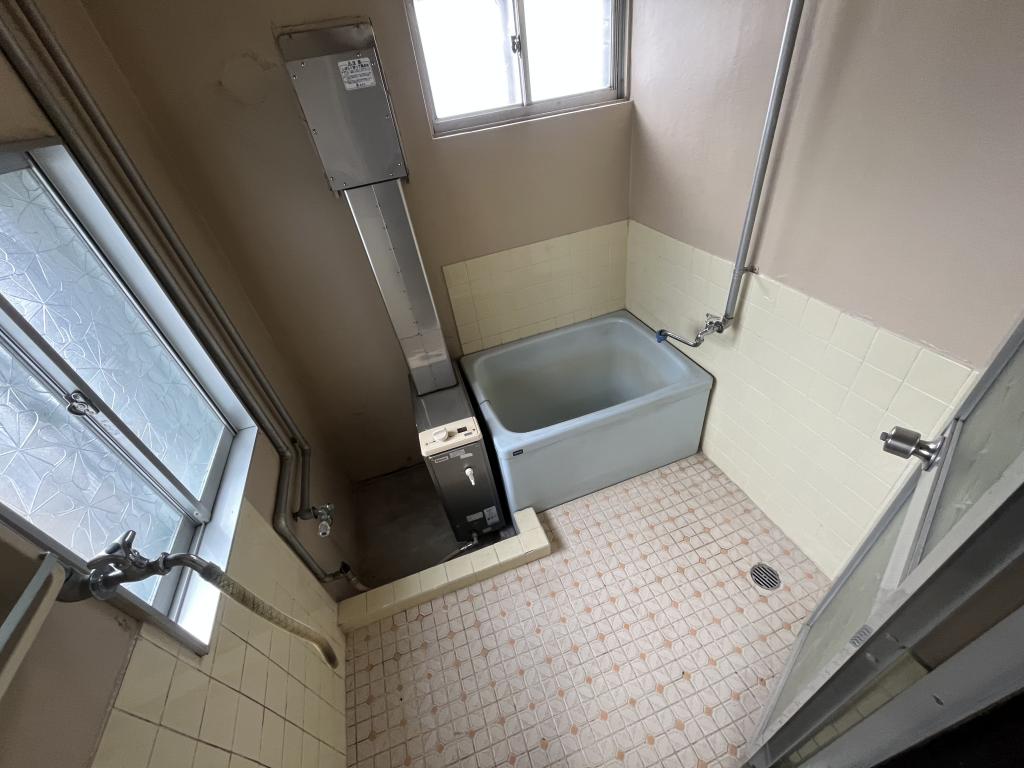 春光町３丁目２０番　戸建て 内観