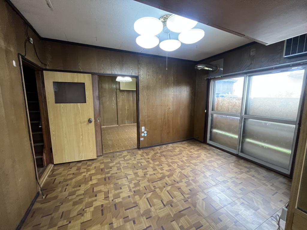 春光町３丁目２０番　戸建て 内観