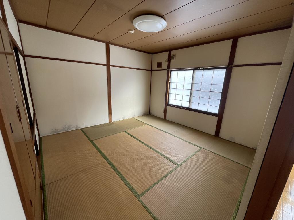 田端町１７番　戸建て 内観