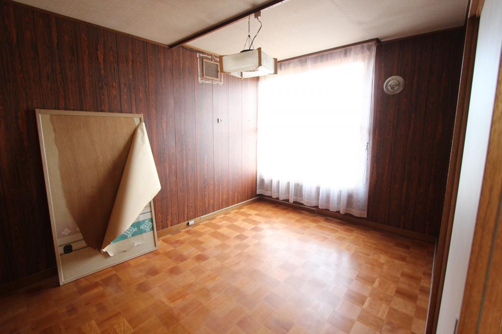 美山町南７丁目４番　戸建て 内観