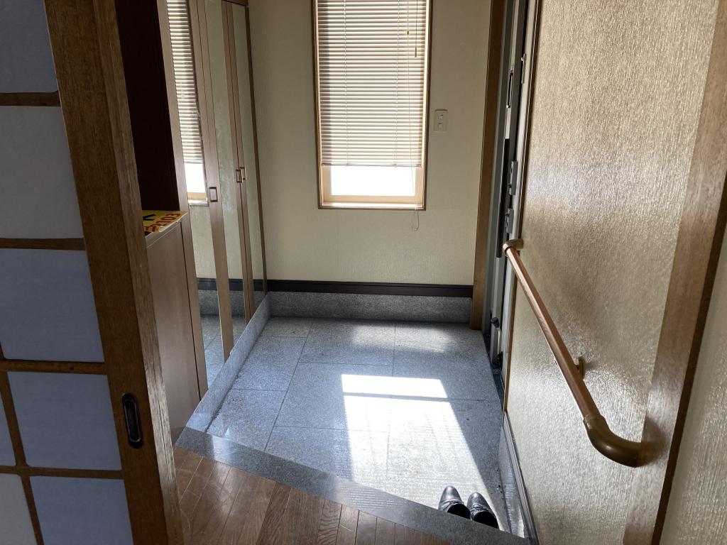 公園町１３番　戸建て 内観