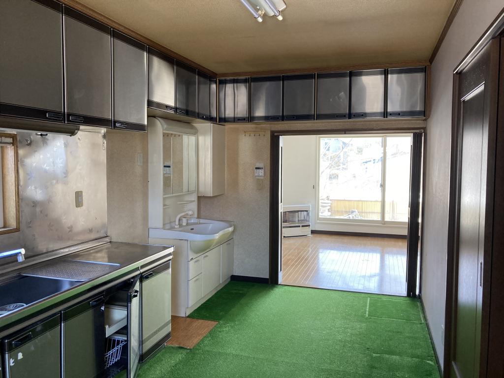 公園町１３番　戸建て 内観