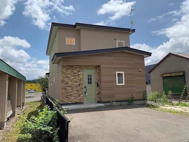 南仲町２丁目１１番  売家 内観