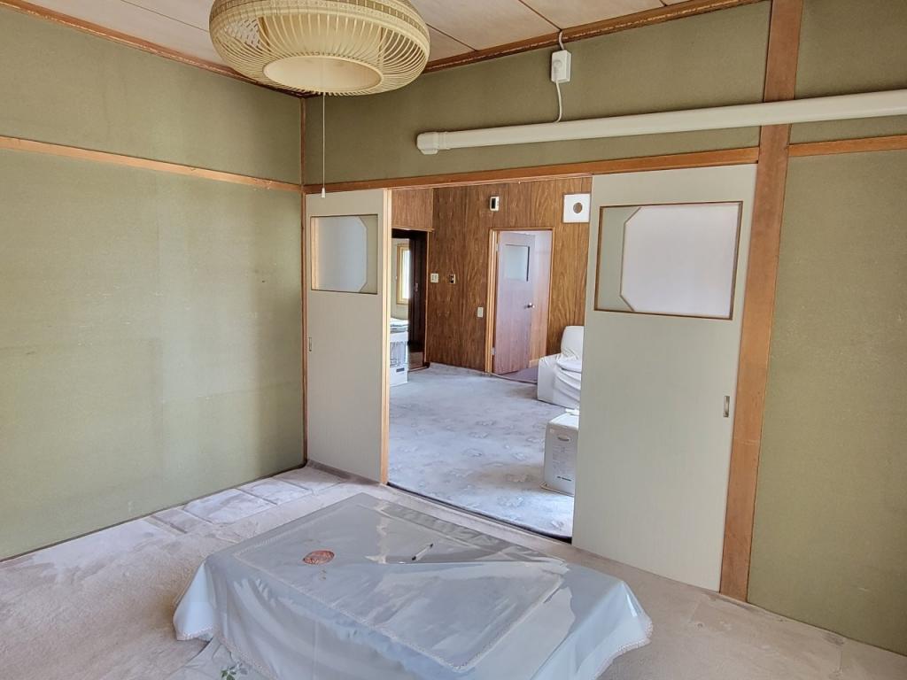 中古戸建　朝日町48番地265、48番地264 内観