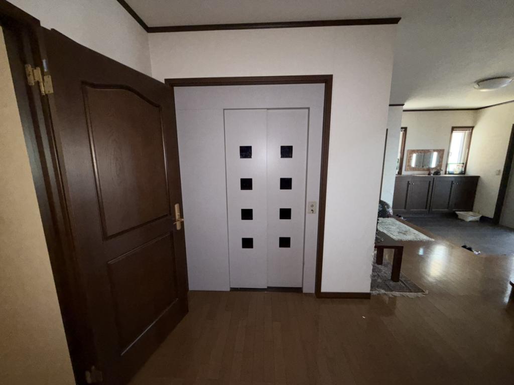 中古戸建　公園町152番地4 内観