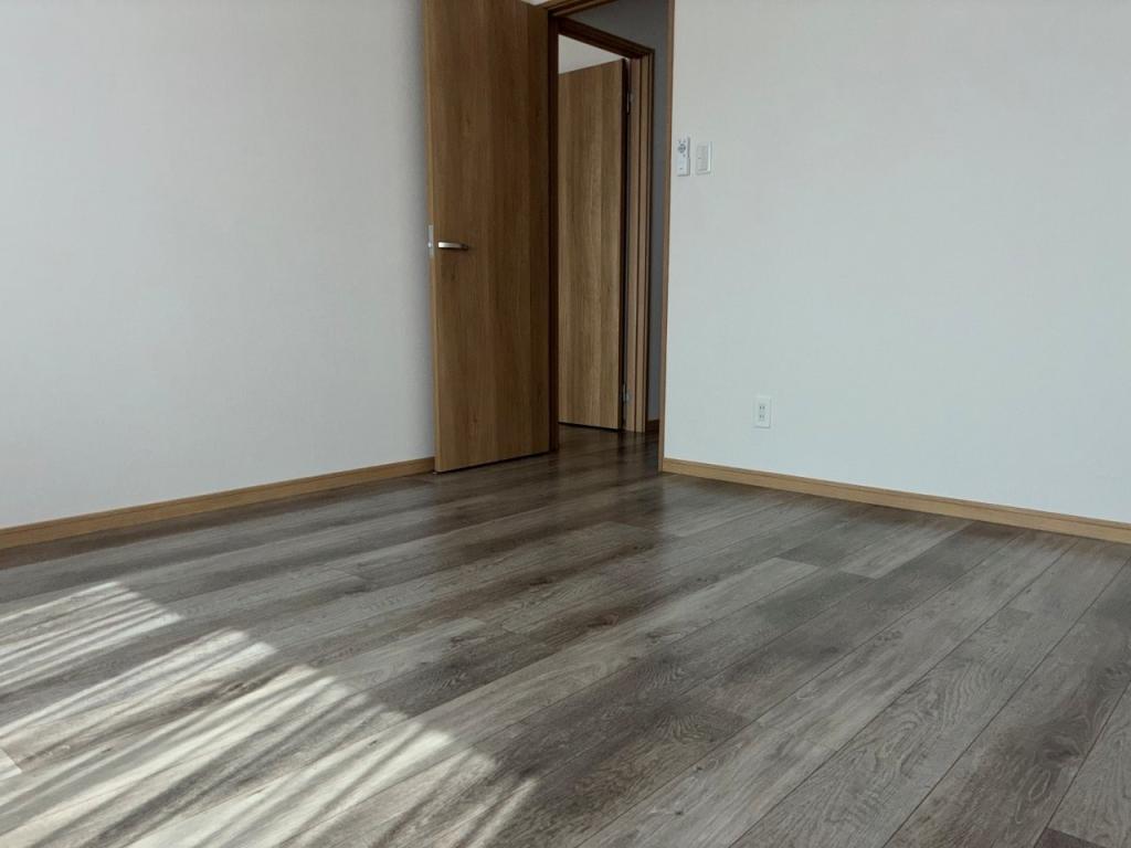 新築戸建　高栄東町４丁目10番地13 内観