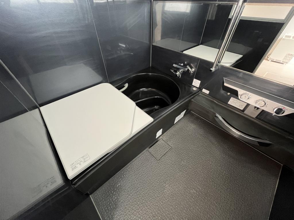 中央三輪３丁目５４８番　戸建て 内観
