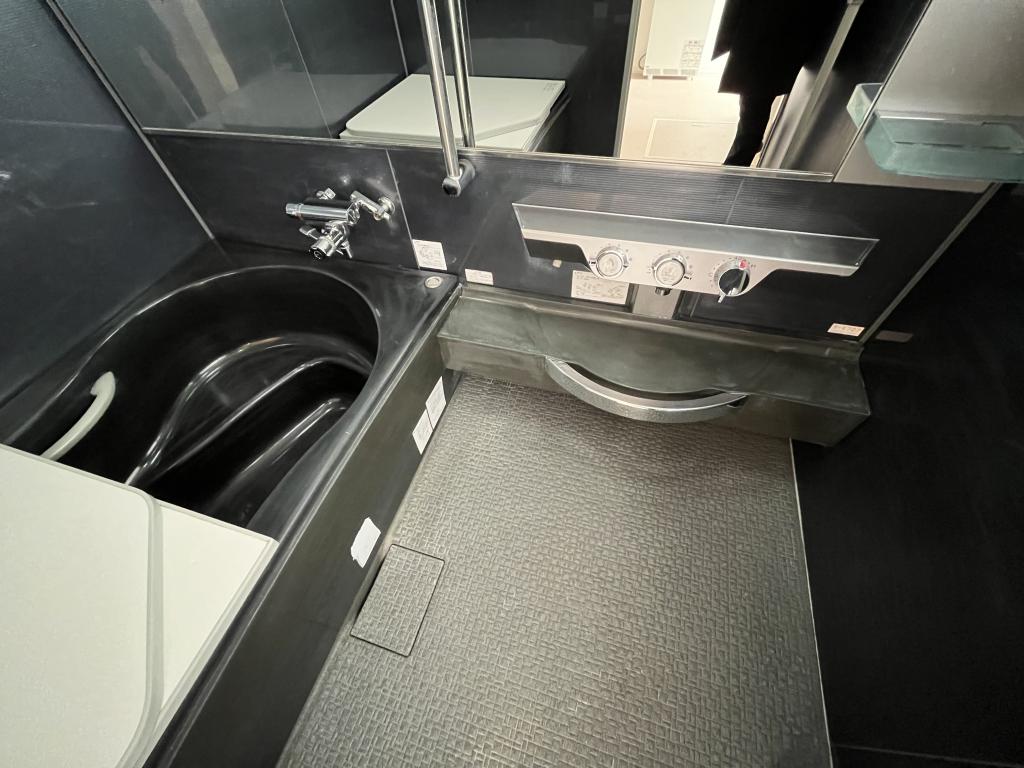 中央三輪３丁目５４８番　戸建て 内観