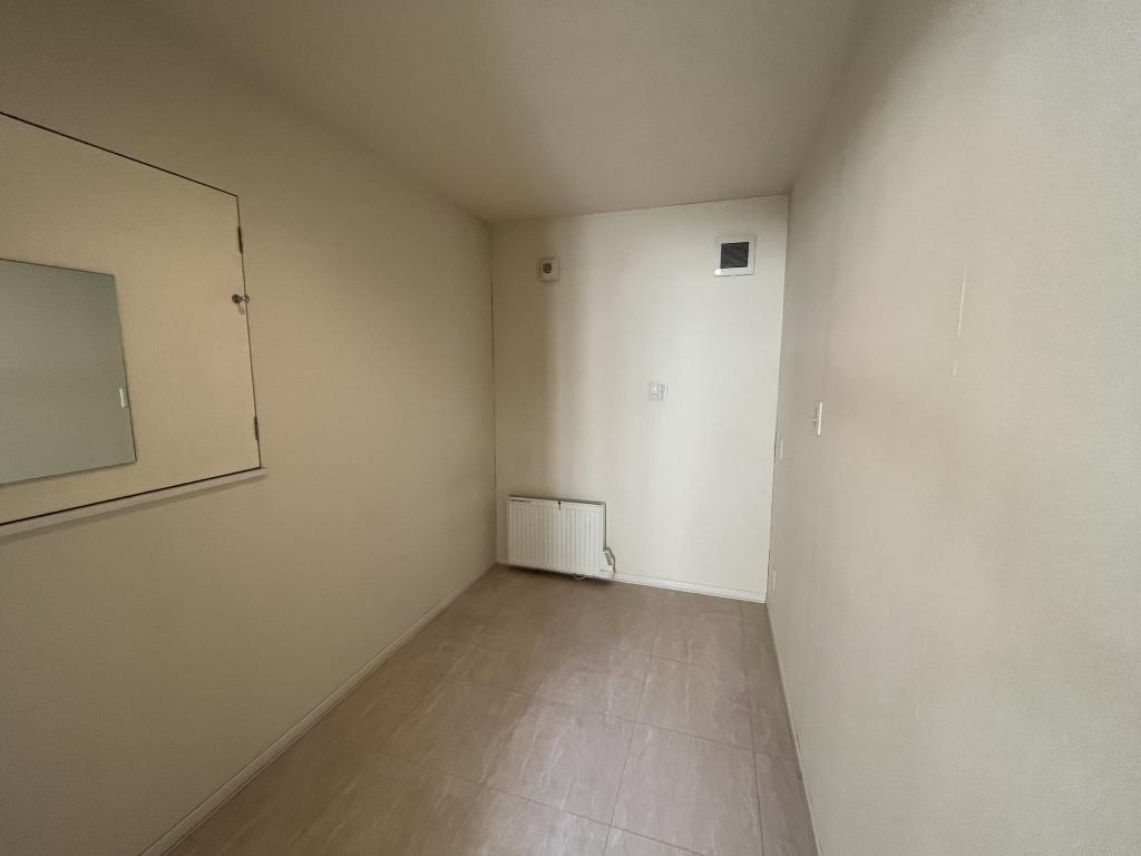 中央三輪３丁目５４８番　戸建て 内観