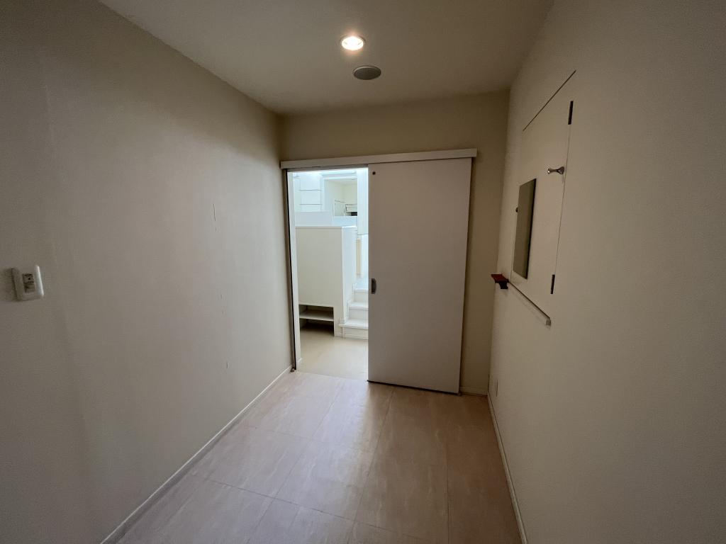 中央三輪３丁目５４８番　戸建て 内観