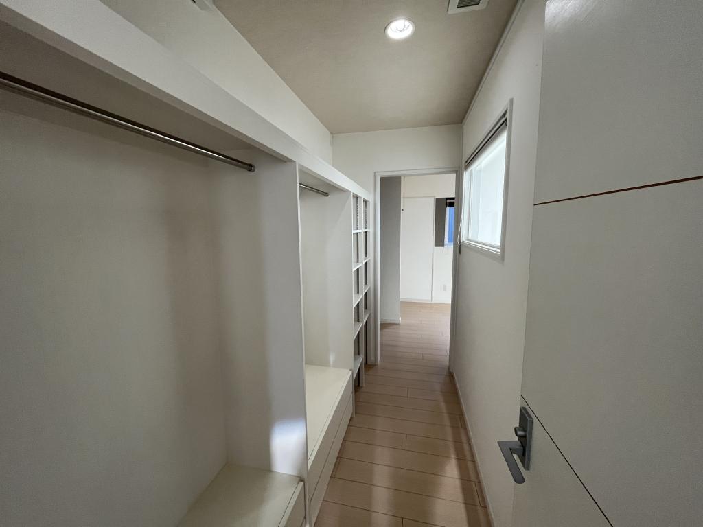 中央三輪３丁目５４８番　戸建て 内観