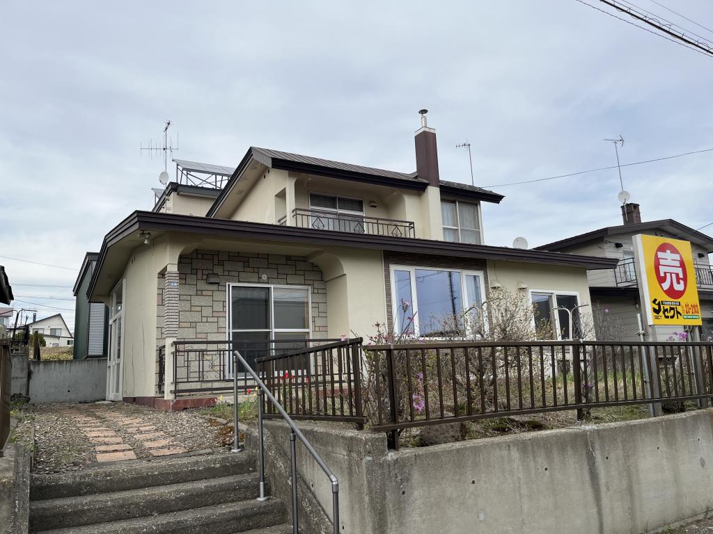 美山町南７丁目４番　戸建て