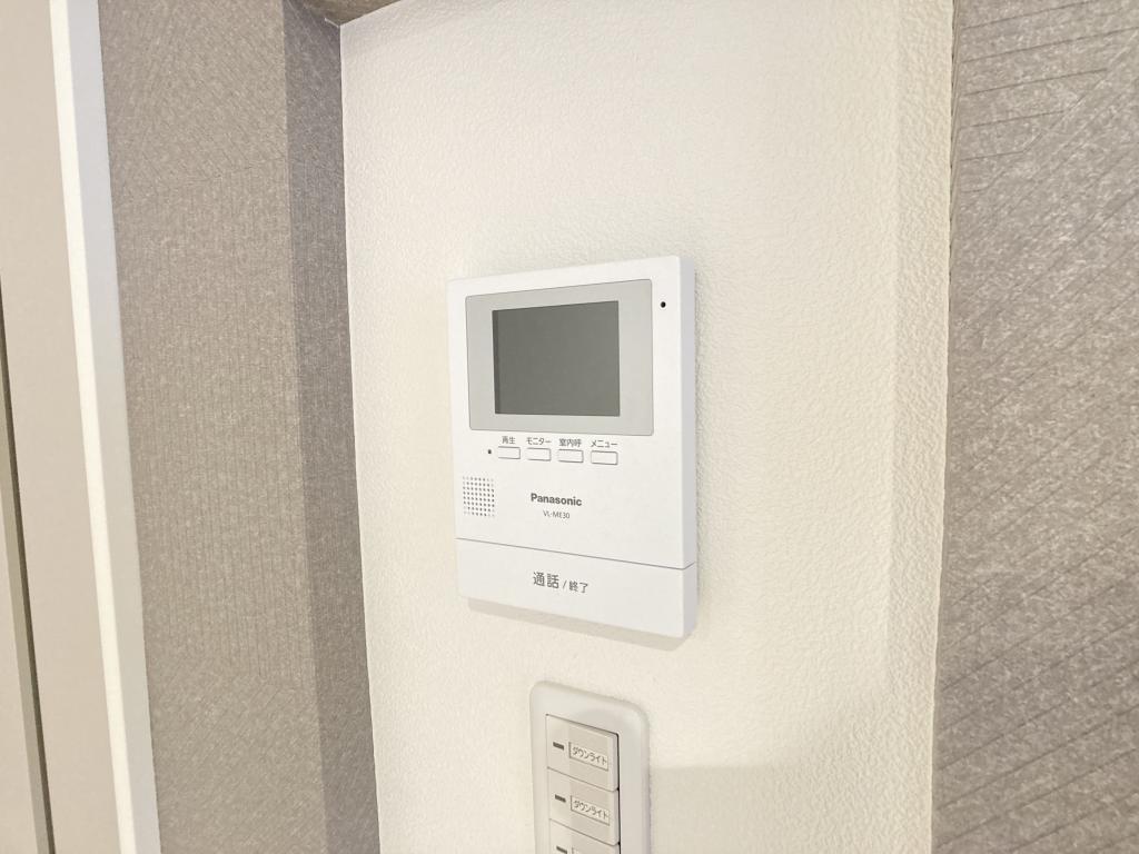 中央三輪３丁目５４８番２７　戸建て 内観