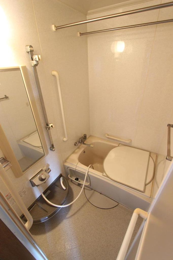 とん田西町２７４番　戸建て 内観