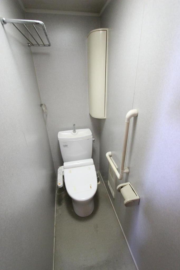 とん田西町２７４番　戸建て 内観