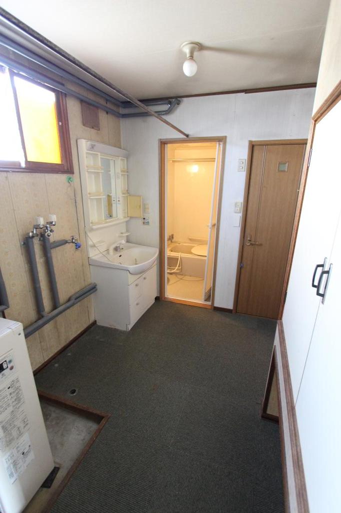 とん田西町２７４番　戸建て 内観