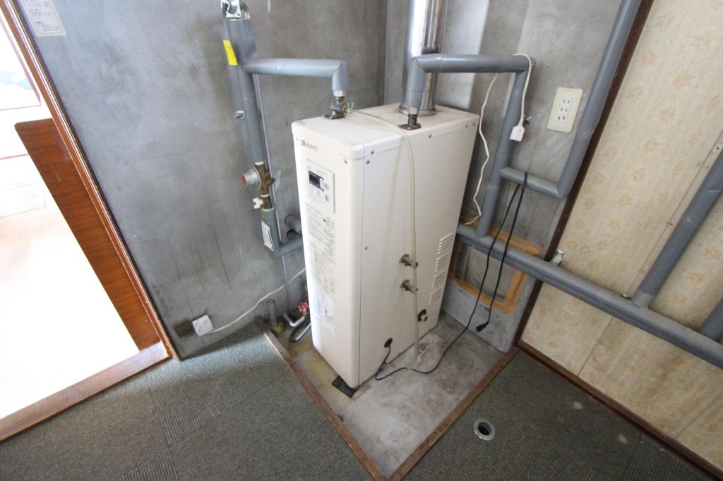 とん田西町２７４番　戸建て 内観