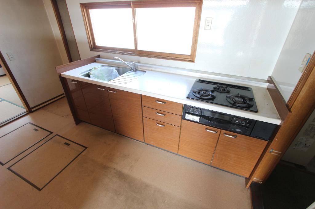 とん田西町２７４番　戸建て 内観