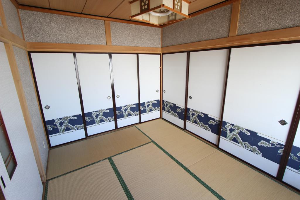 とん田西町２７４番　戸建て 内観
