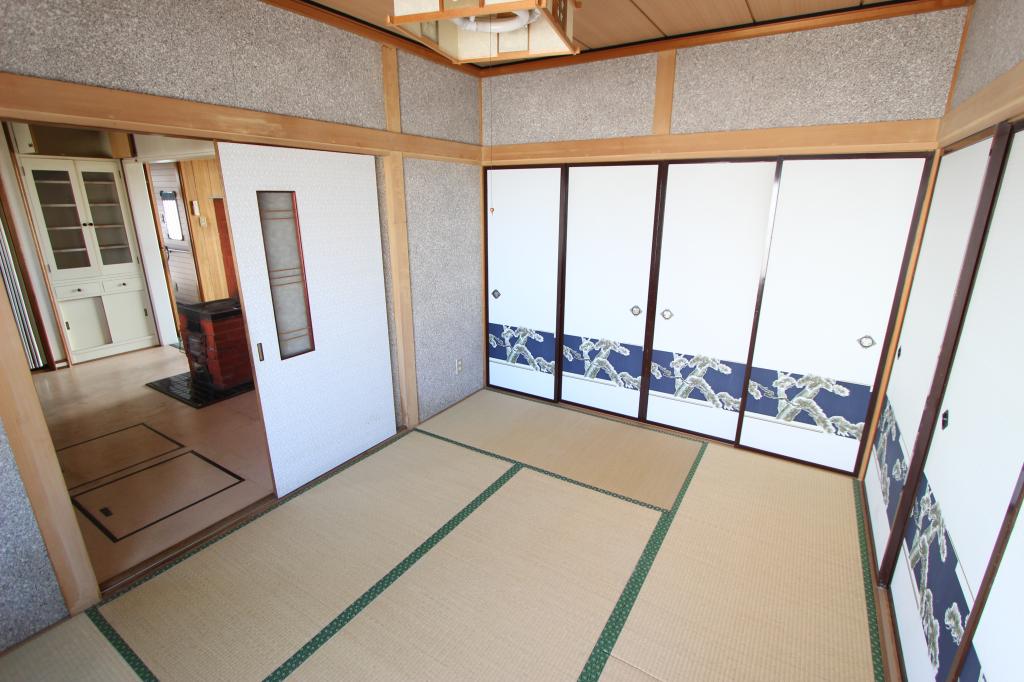 とん田西町２７４番　戸建て 内観