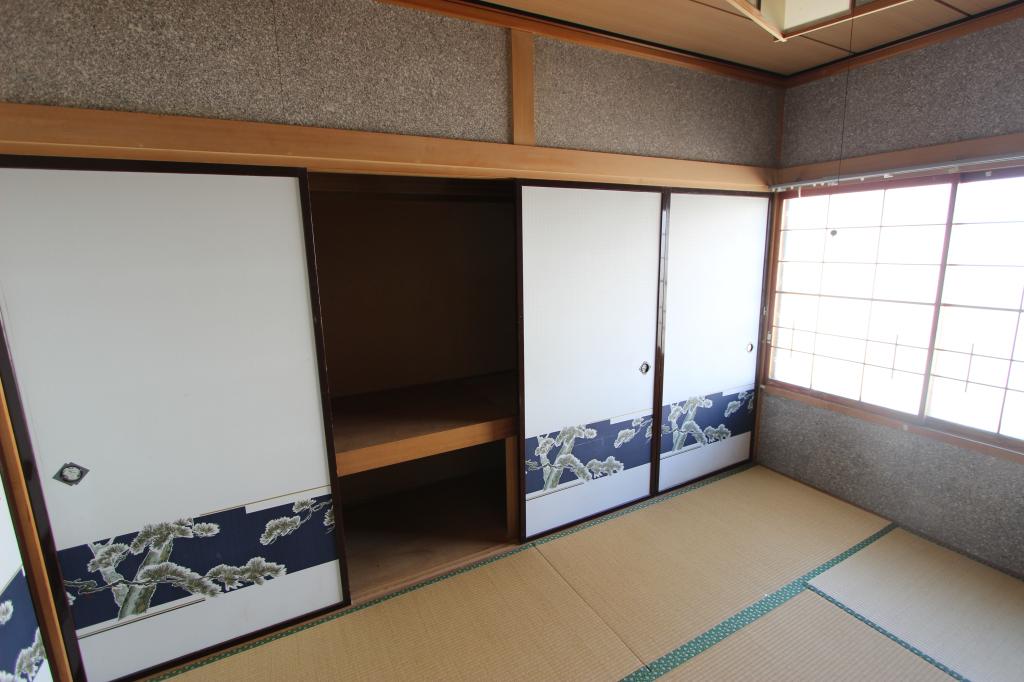 とん田西町２７４番　戸建て 内観