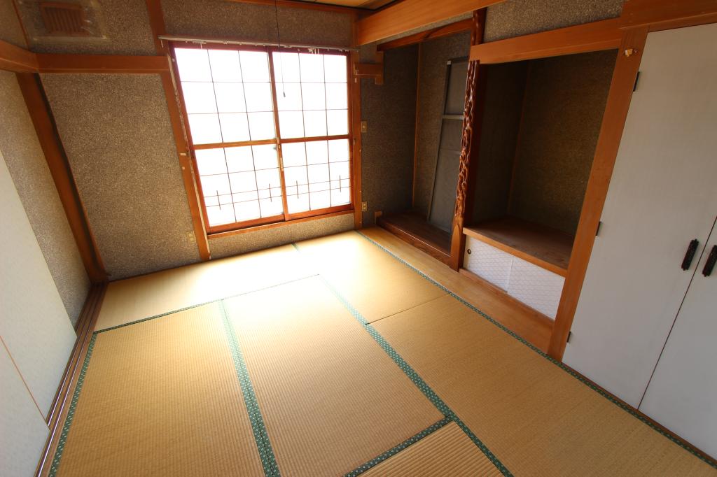 とん田西町２７４番　戸建て 内観