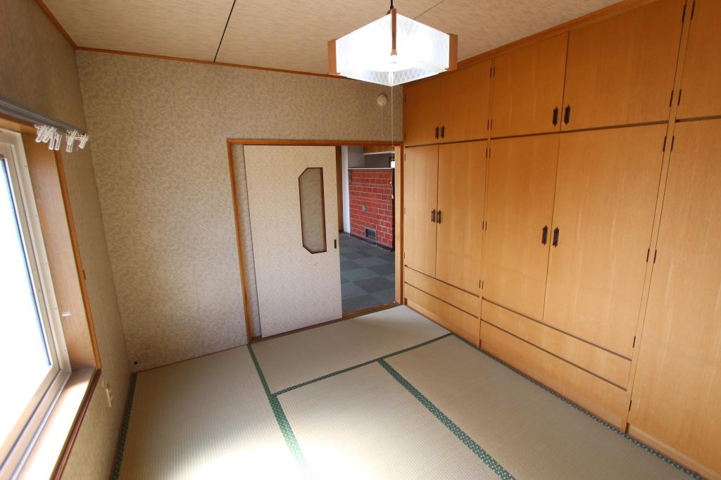 とん田西町２７４番　戸建て 内観