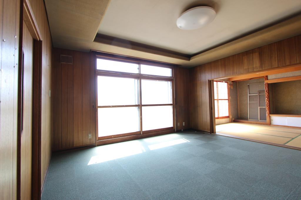 とん田西町２７４番　戸建て 内観