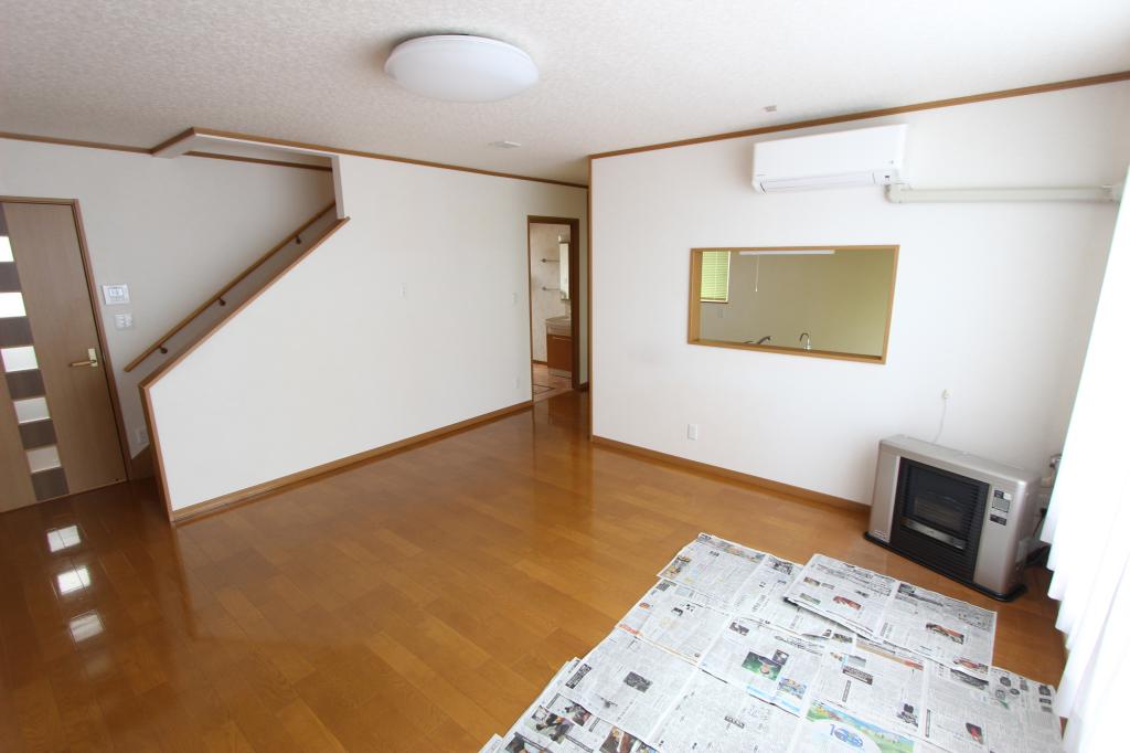 緑ヶ丘３丁目４５番　戸建て 内観