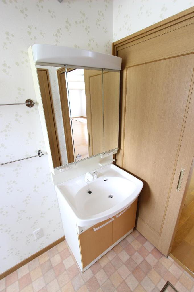 緑ヶ丘３丁目４５番　戸建て 内観