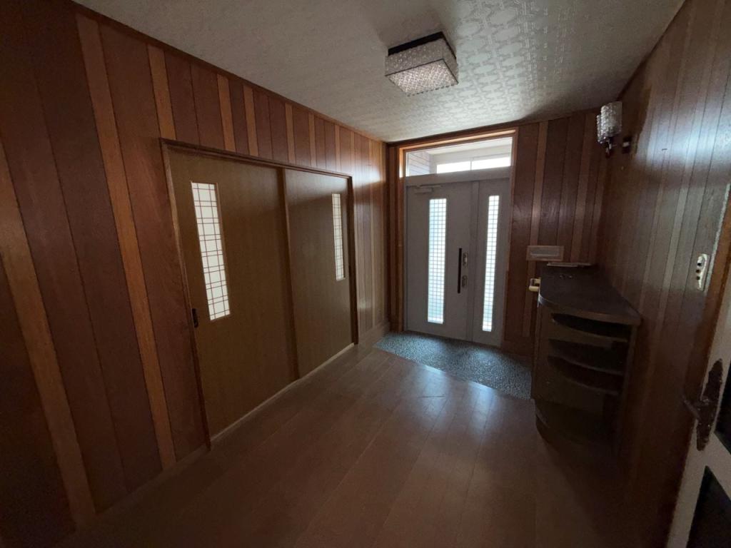 中古戸建　高栄西町３丁目4番1号 内観