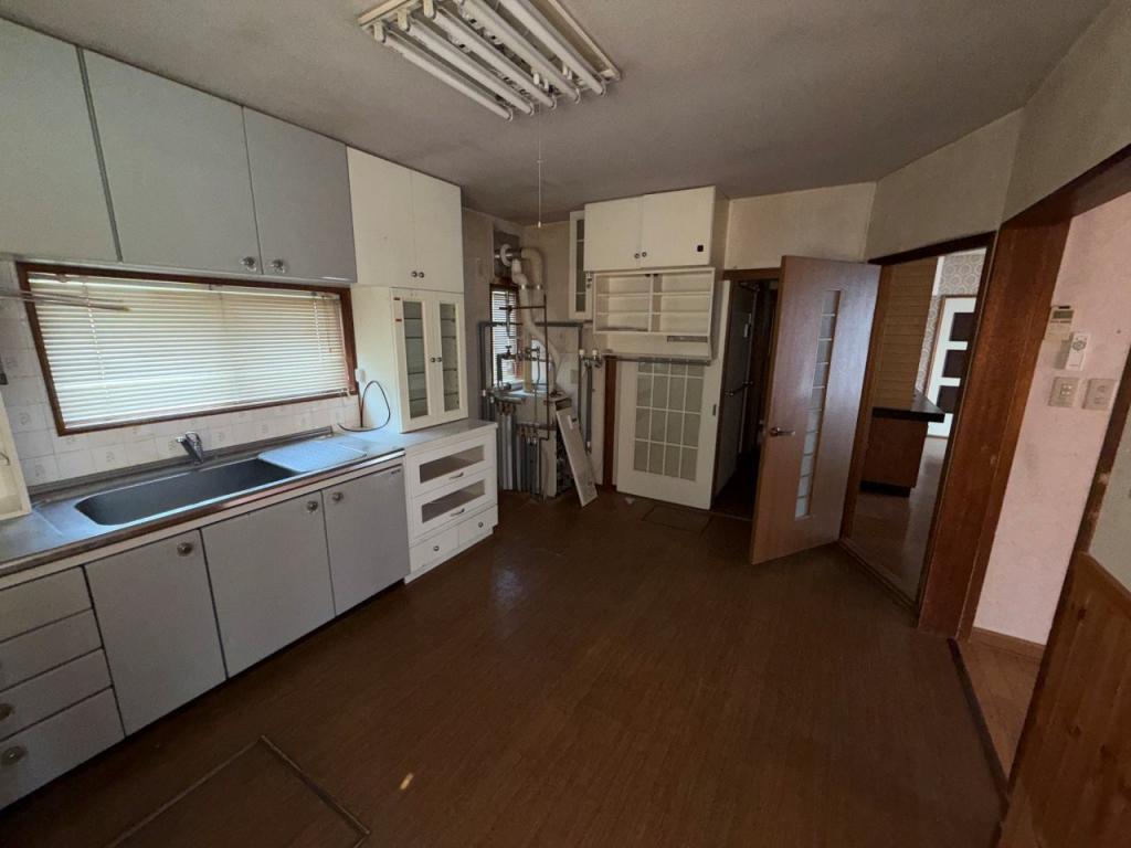 中古戸建　高栄西町３丁目4番1号 内観