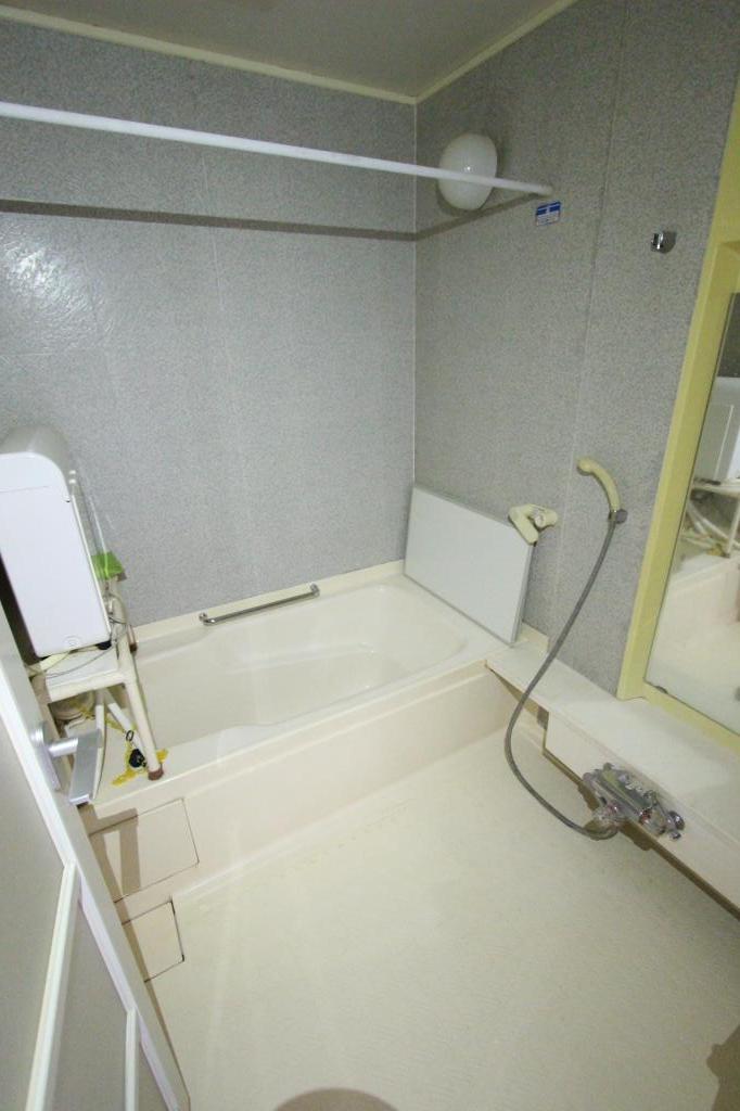 双葉町４丁目２２１番　戸建て 内観