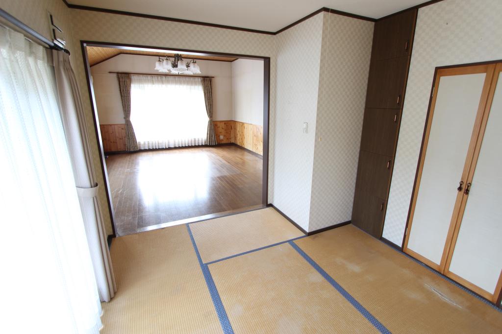 双葉町４丁目２２１番　戸建て 内観