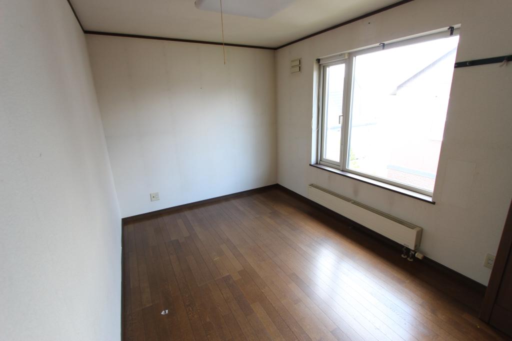 双葉町４丁目２２１番　戸建て 内観