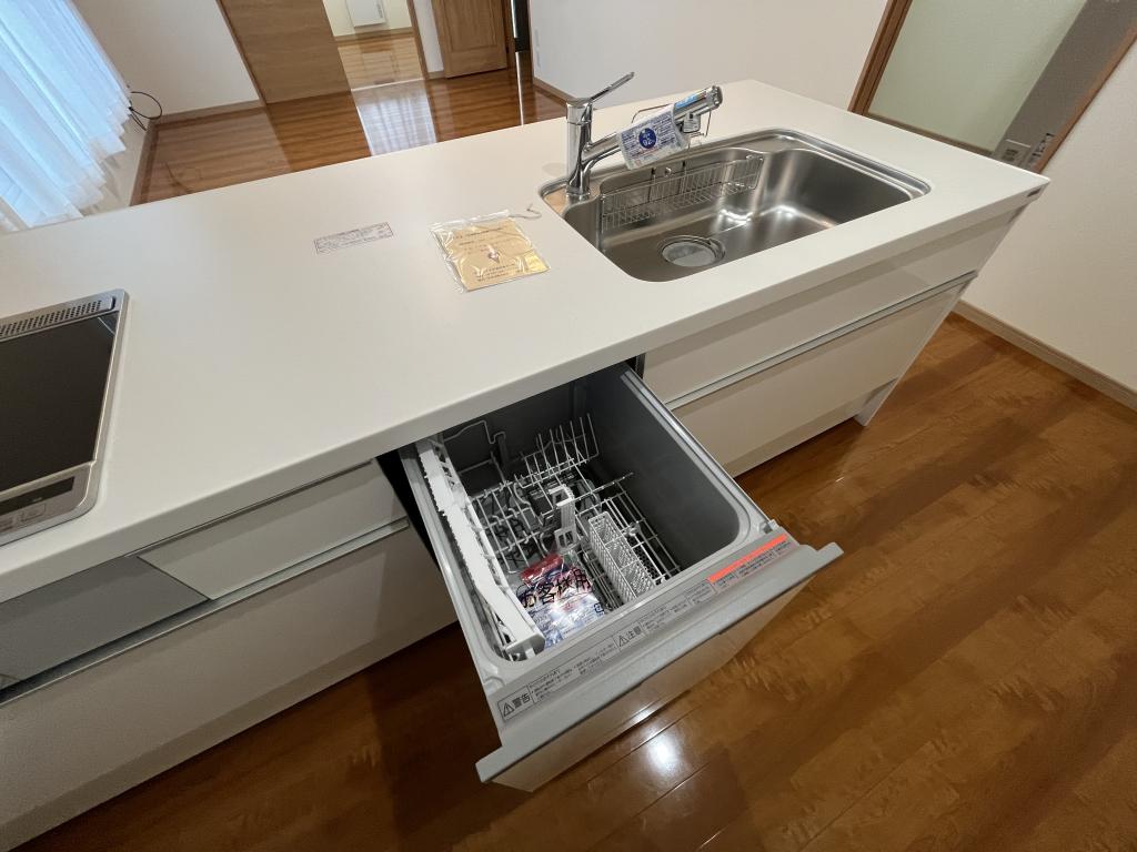 とん田西町２１７番　戸建て 内観