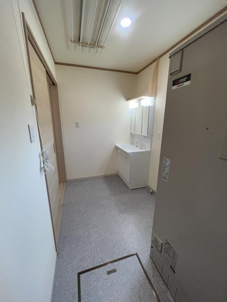 北央町１１６番　戸建て 内観