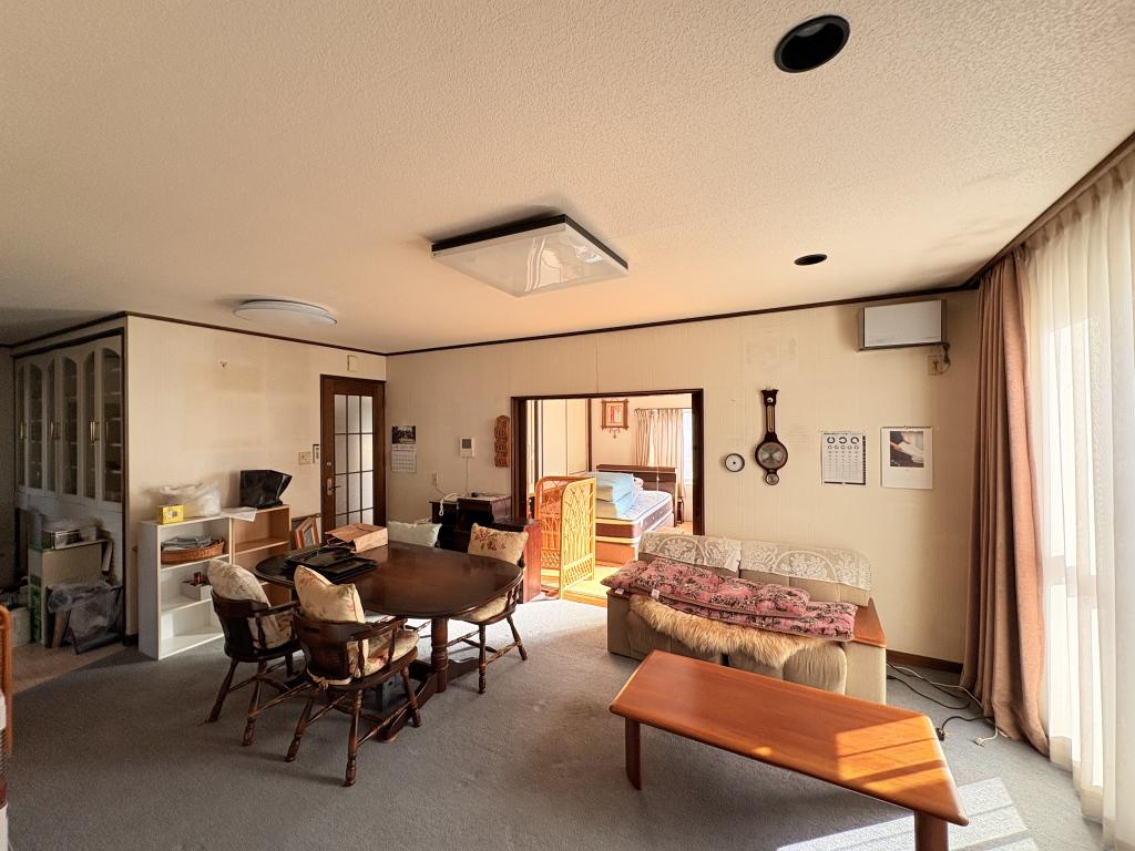 桜町５丁目３４番　戸建て 内観