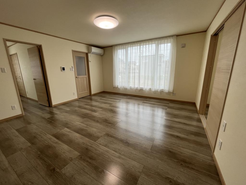 北央町１１０番　戸建て 内観