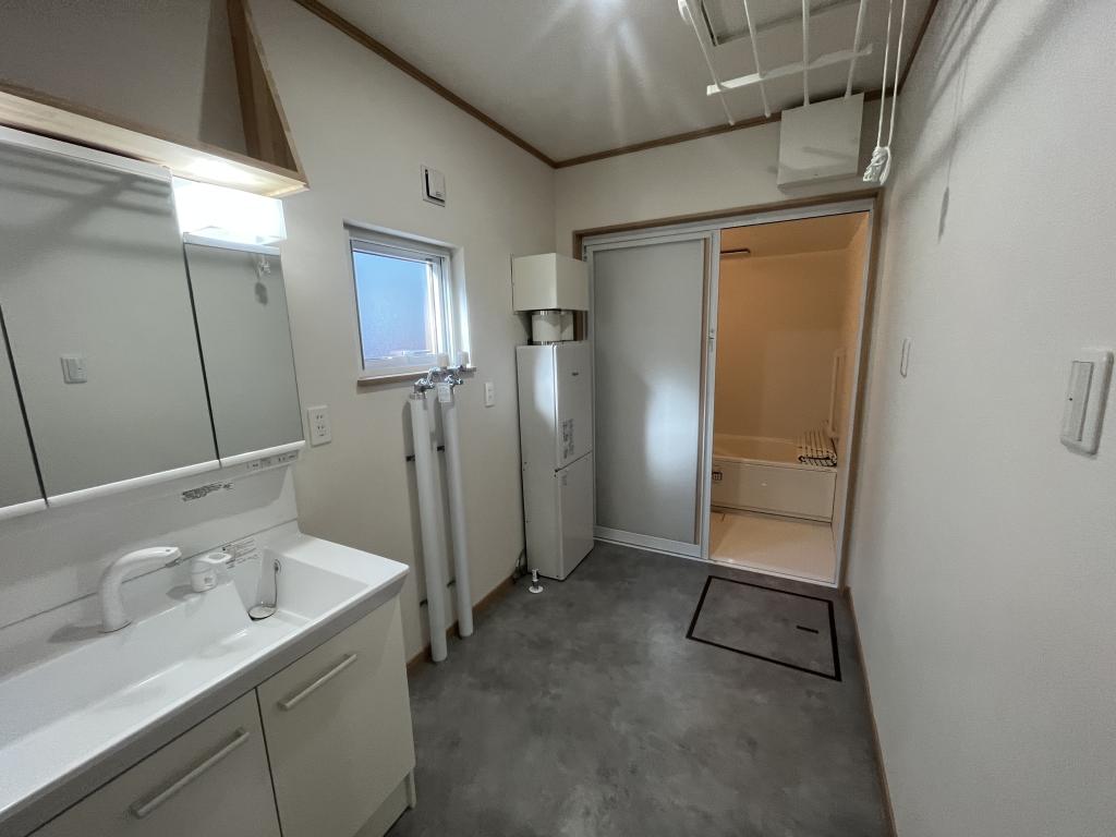 美山町西５丁目４７番　戸建て 内観
