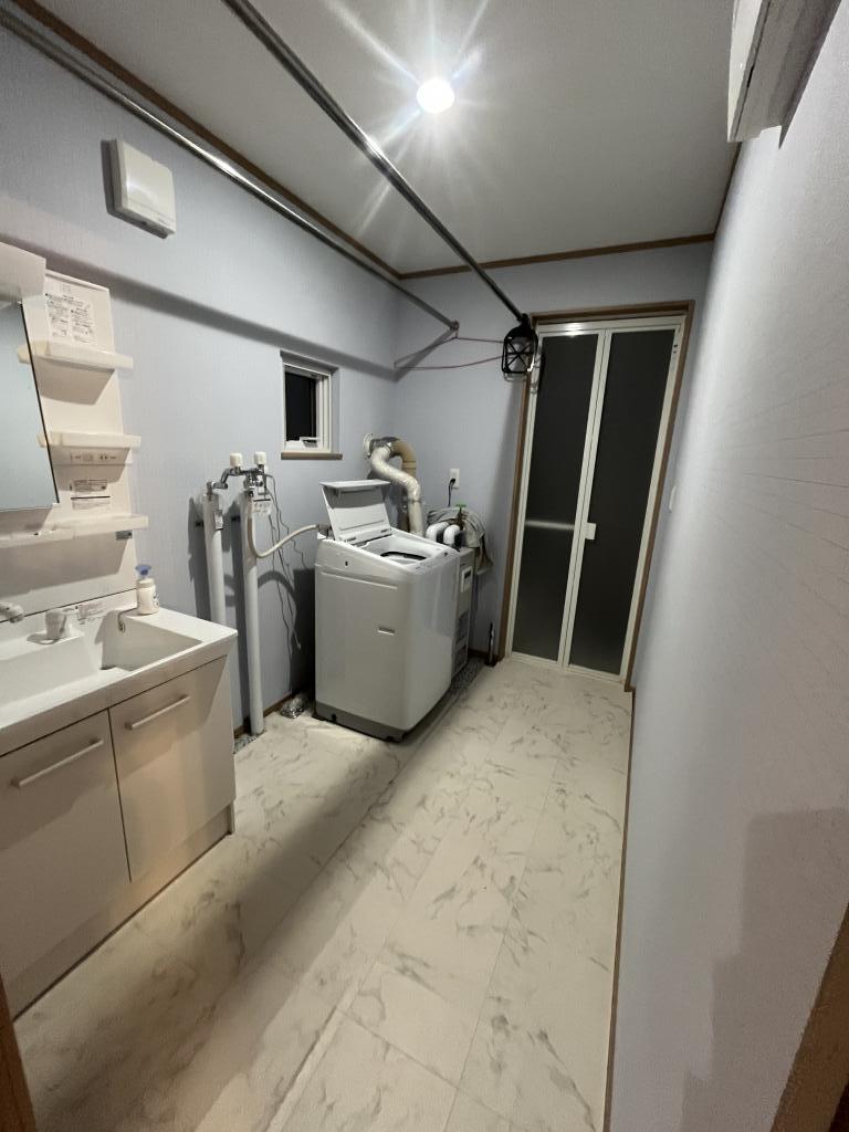 小泉２４４番　戸建て 内観