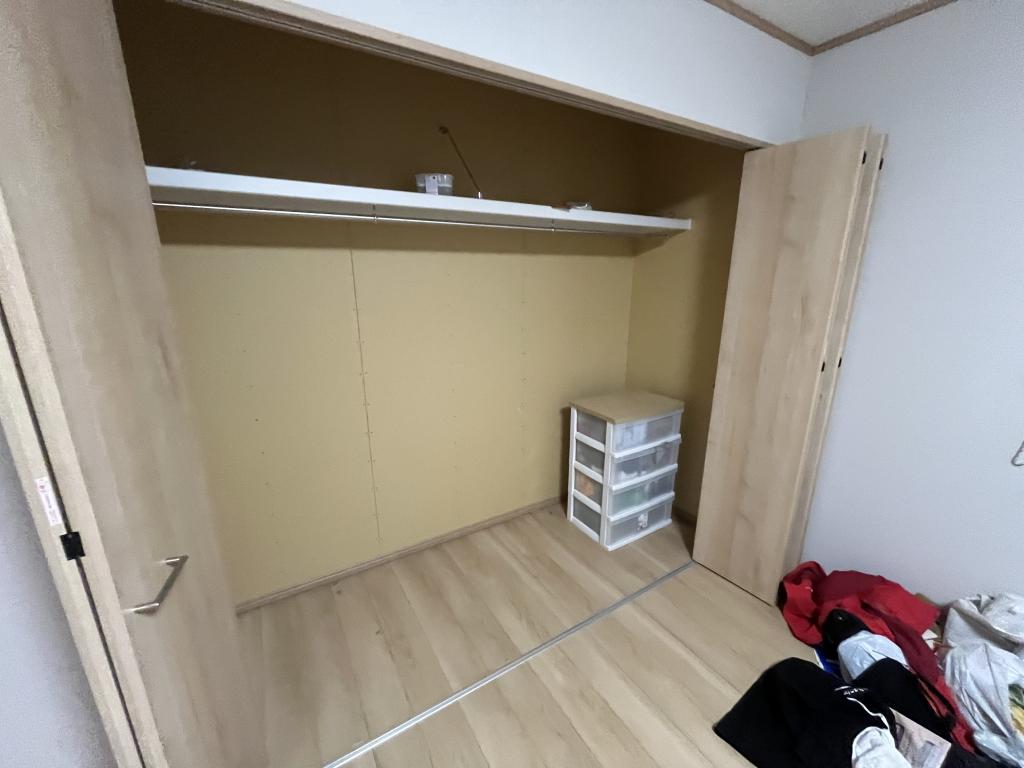 小泉２４４番　戸建て 内観