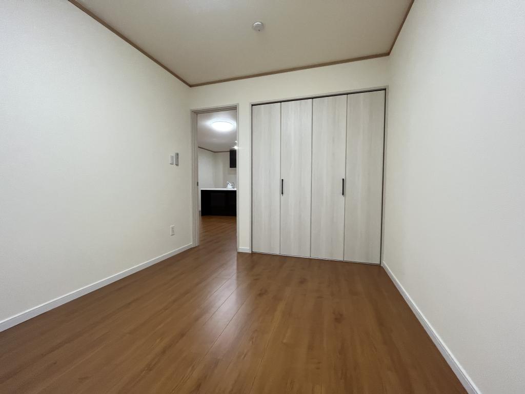 小泉６７５番　戸建て 内観