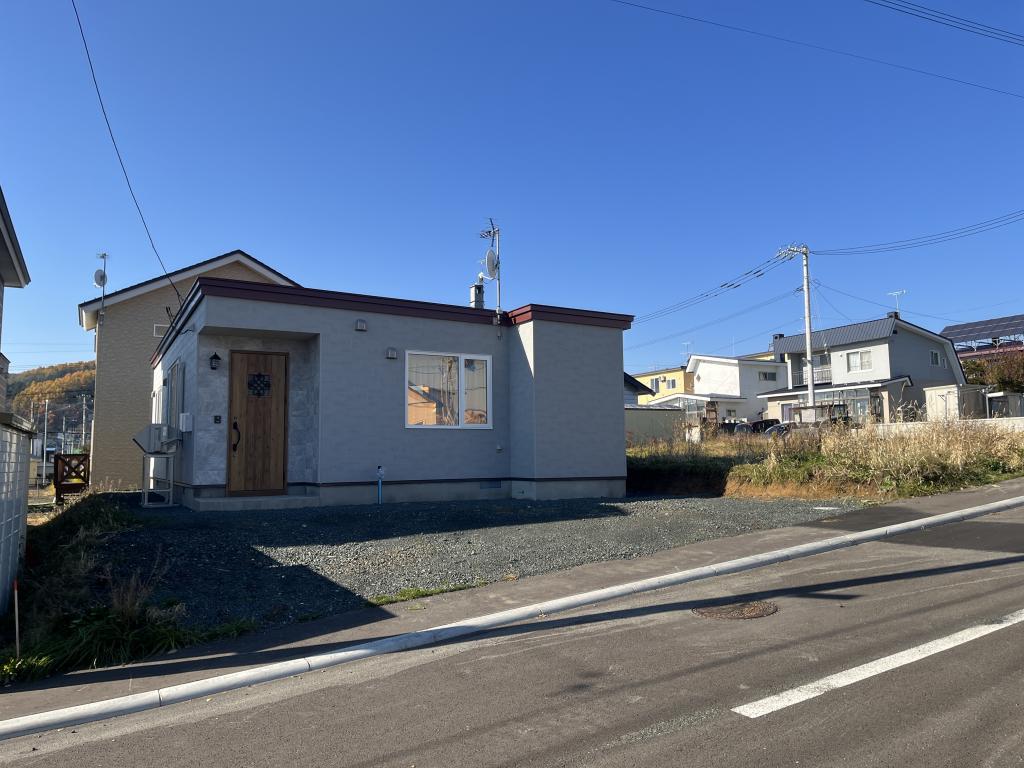 美山町西１丁目５０番　戸建て