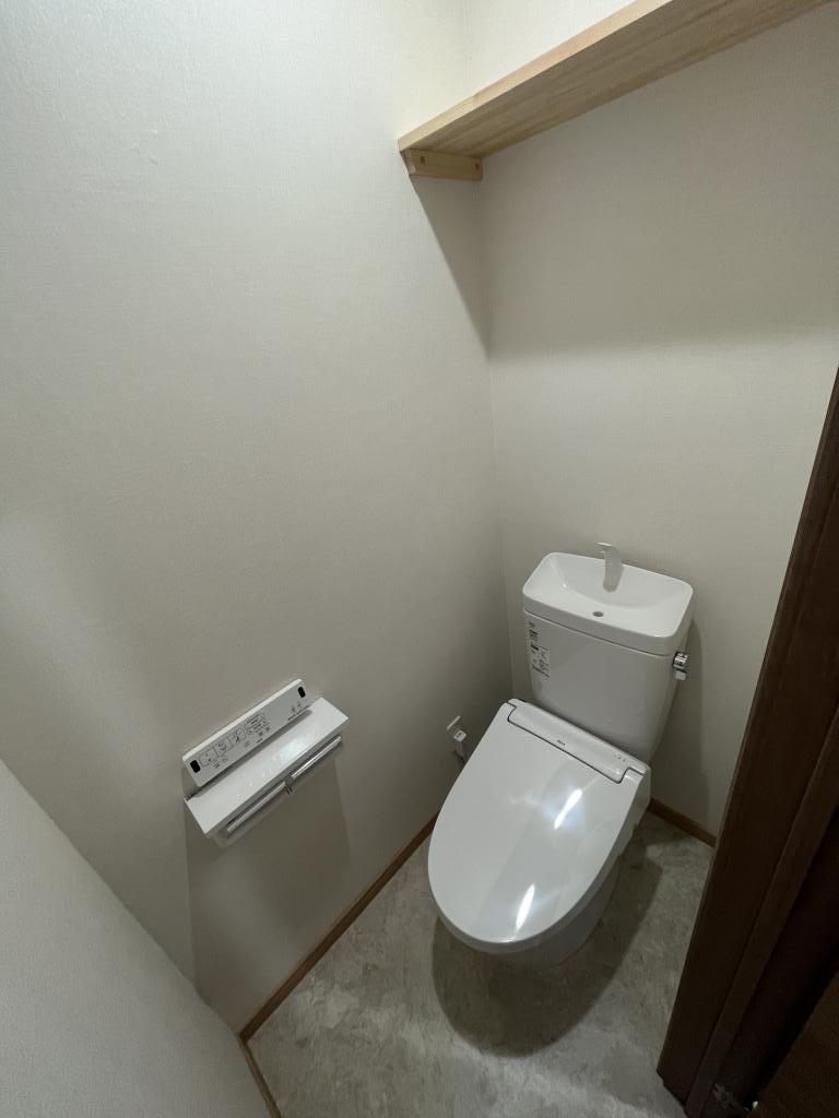 美山町西１丁目５０番　戸建て 内観