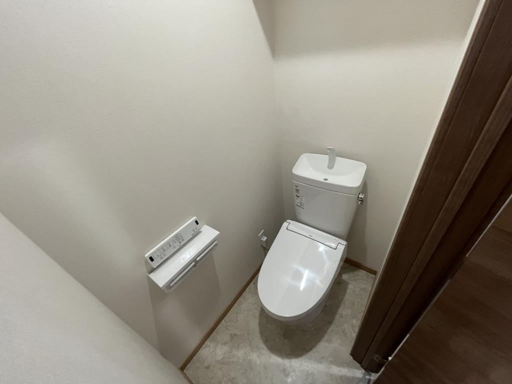 美山町西１丁目５０番　戸建て 内観